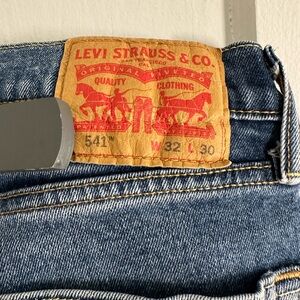 Levi Strauss Men’s 541 Athletic Taper, medium wash, 32x30